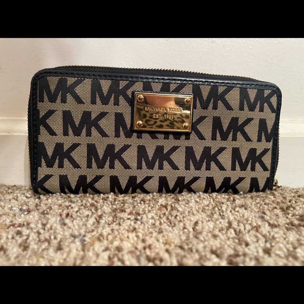 Michael Kors wallet